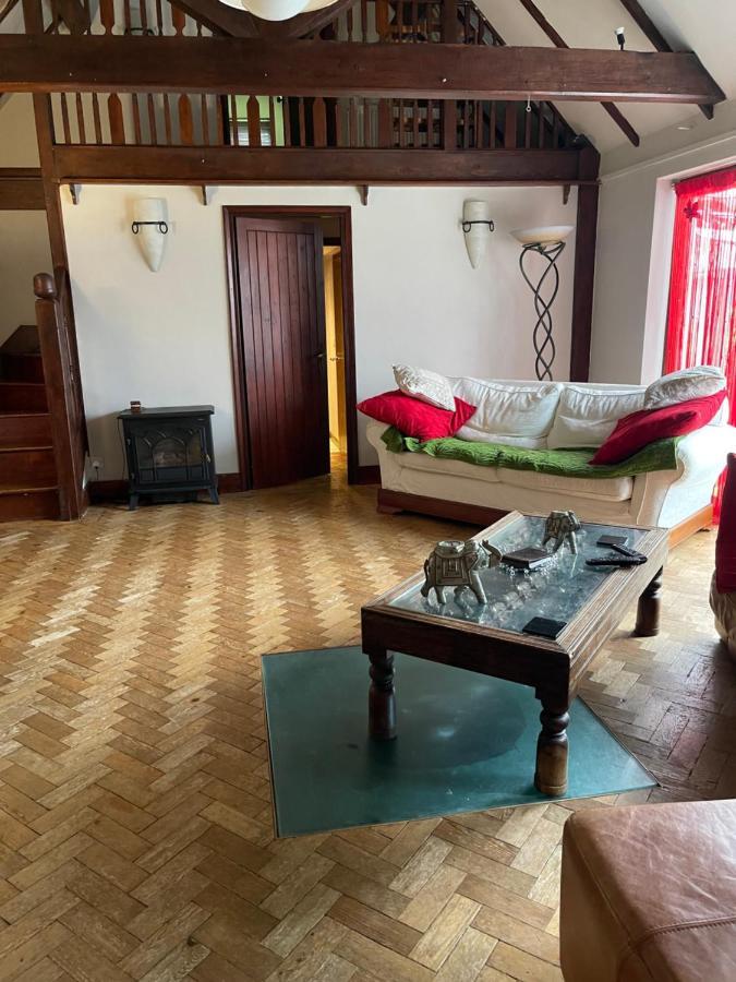 South Lodge House Dormansland Luaran gambar