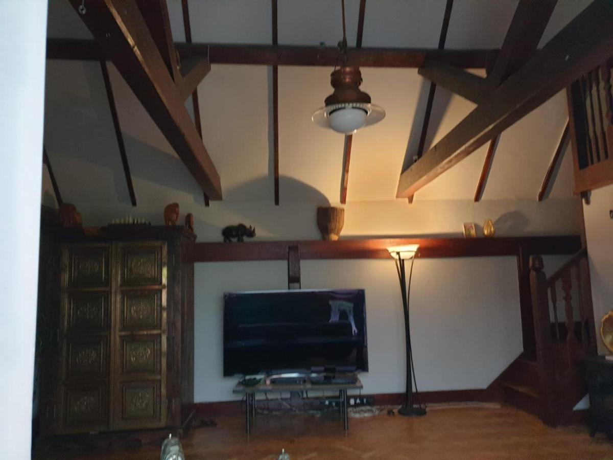 South Lodge House Dormansland Luaran gambar