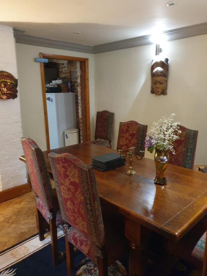 South Lodge House Dormansland Luaran gambar